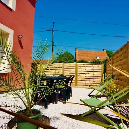 Maison Rénovée Avec Jardin, Barbecue, 2 Parkings Saint-Folquin