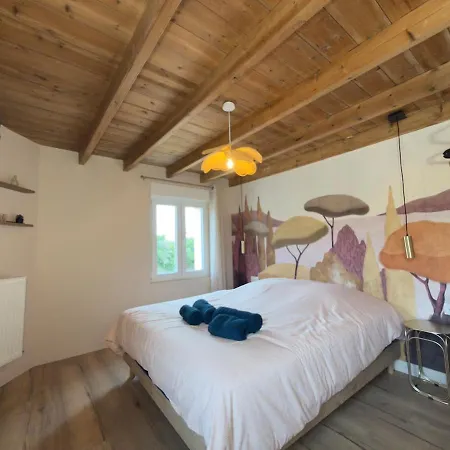 Hébergement de vacances Maison Rénovée Avec Jardin, Barbecue, 2 Parkings *