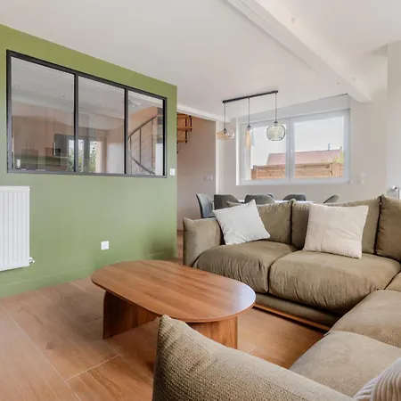 Maison Renovee Avec Jardin, Barbecue, 2 Parkings * Saint-Folquin
