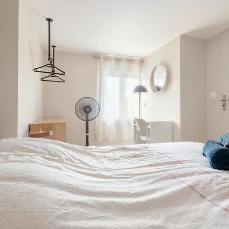 Vakantiehuis Maison Renovee Avec Jardin, Barbecue, 2 Parkings Saint-Folquin